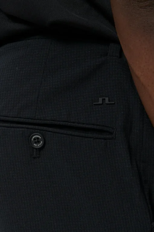 Golf|Shorts<J.Lindeberg Vent Tight Shorts Black