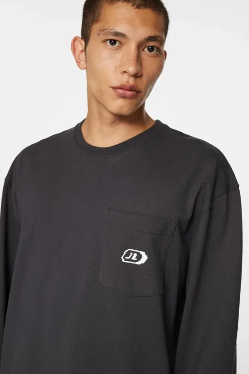 T-shirts<J.Lindeberg Walsh LS Pocket Tee WashedBlack